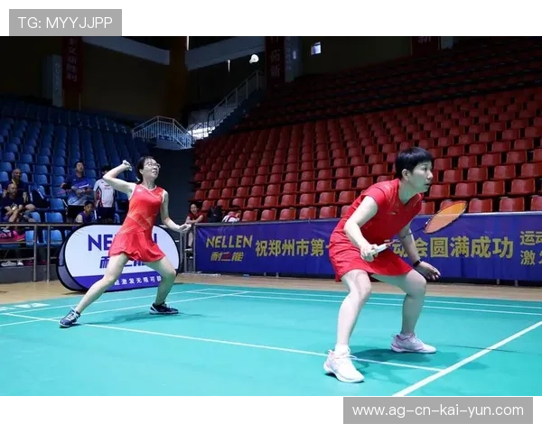 羽毛球比赛以速度拉开场面差距成为赢家